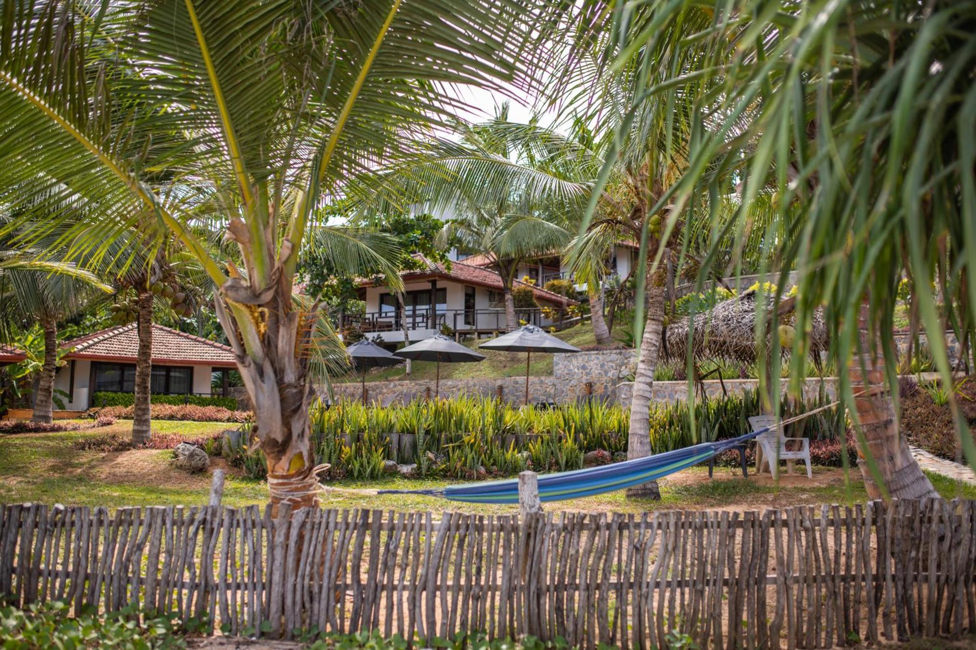 Omia Hotell Tangalle Exteriör bild