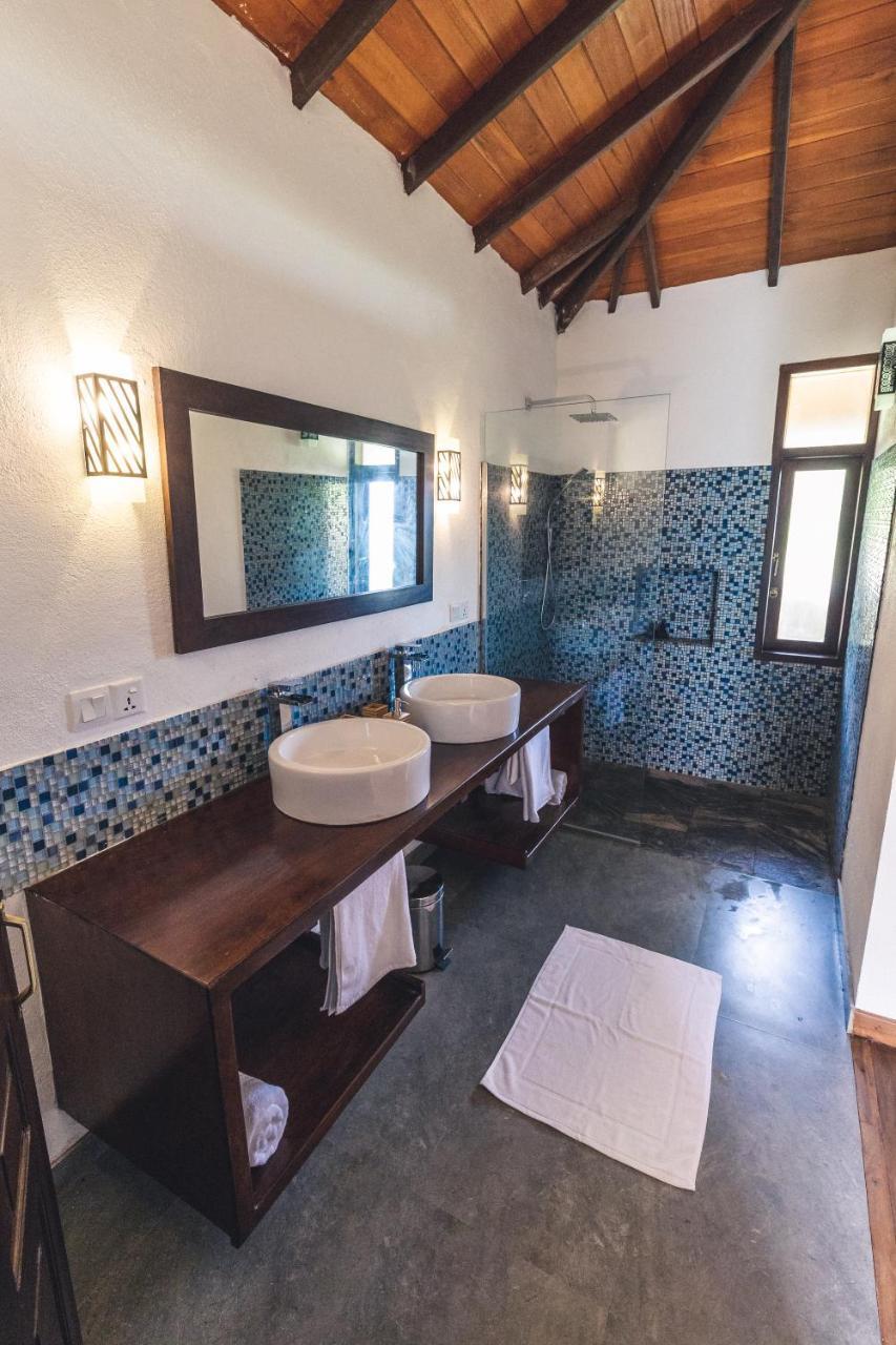 Omia Hotell Tangalle Exteriör bild