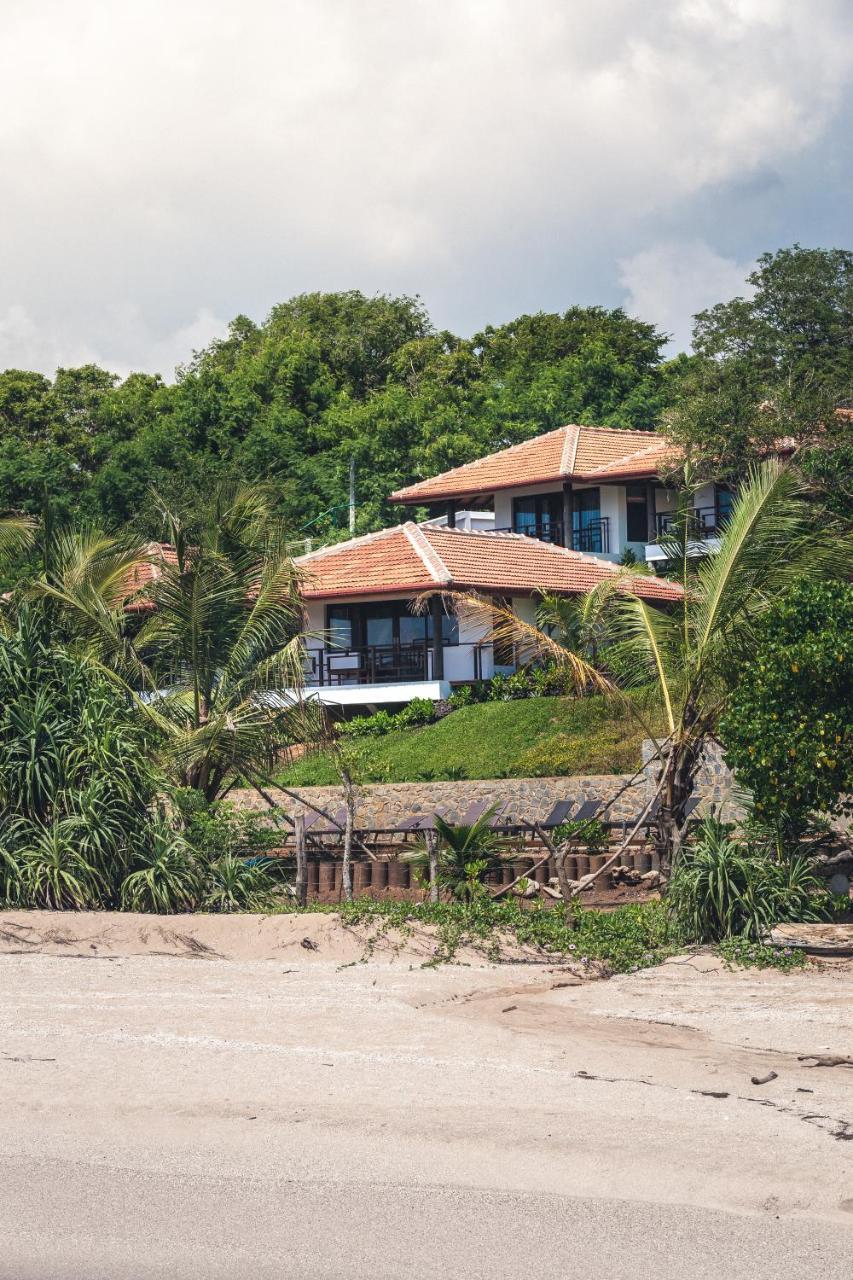 Omia Hotell Tangalle Exteriör bild