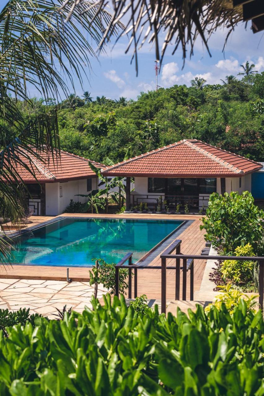Omia Hotell Tangalle Exteriör bild