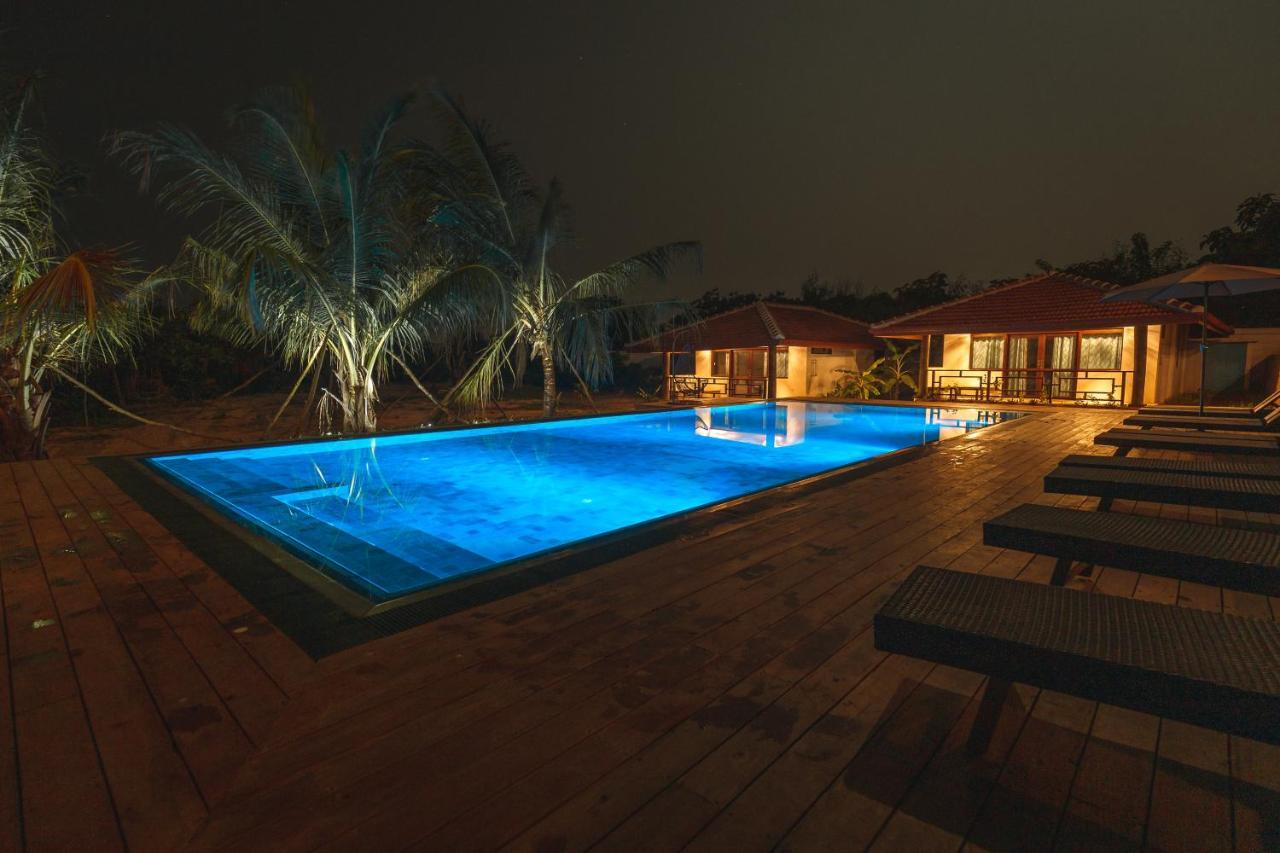 Omia Hotell Tangalle Exteriör bild