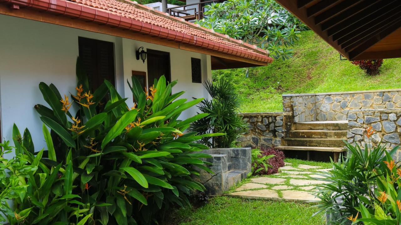 Omia Hotell Tangalle Exteriör bild