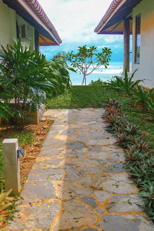 Omia Hotell Tangalle Exteriör bild